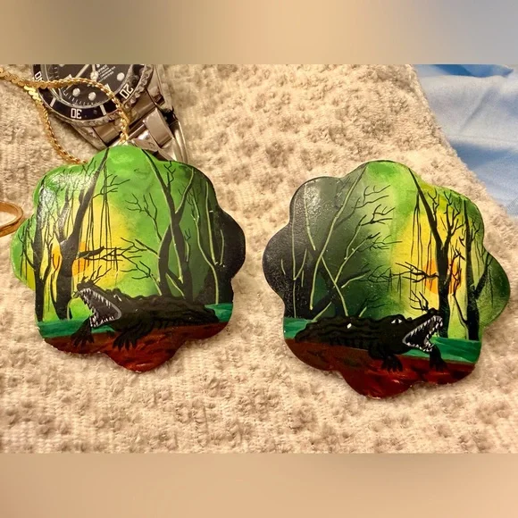 Louisiana Cajun Alligator Statement Earrings Hand Painted Bayou Art Bold Chic - Picture 2 of 4
